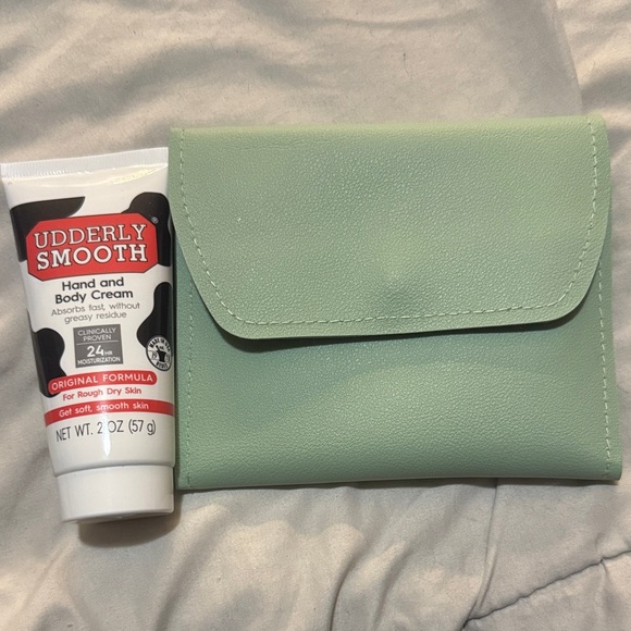 Green manicure Grooming Kit with Hand Cream self care bundle - Picture 2 of 2